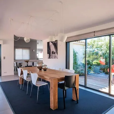 Villa De 4 Chambres Avec Piscine Privee Et Jardin Amenage A Zonza Villa