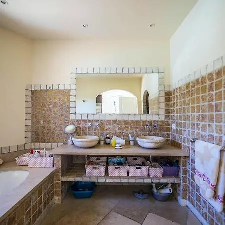 Villa De 4 Chambres Avec Piscine Privee Et Jardin Amenage A Zonza *