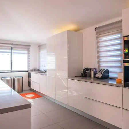 Villa De 4 Chambres Avec Piscine Privee Et Jardin Amenage A Zonza *